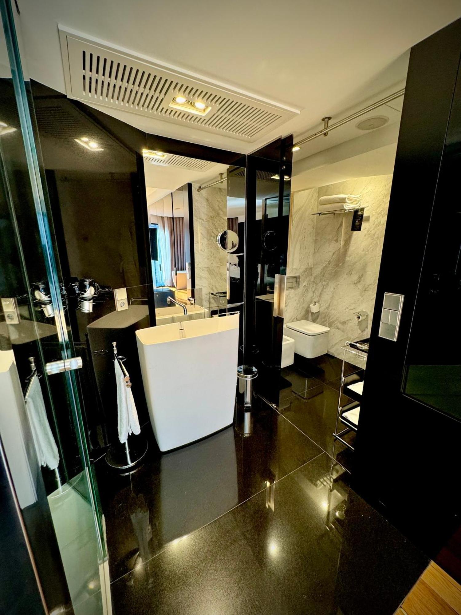 Hotel Inffinit วิโก ภายนอก รูปภาพ